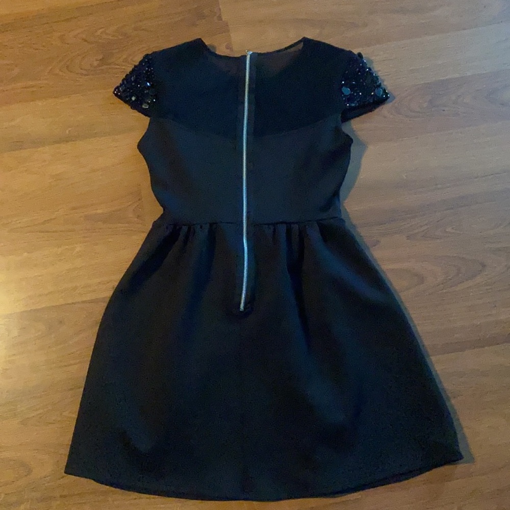 Dress - Picture 3 of 4